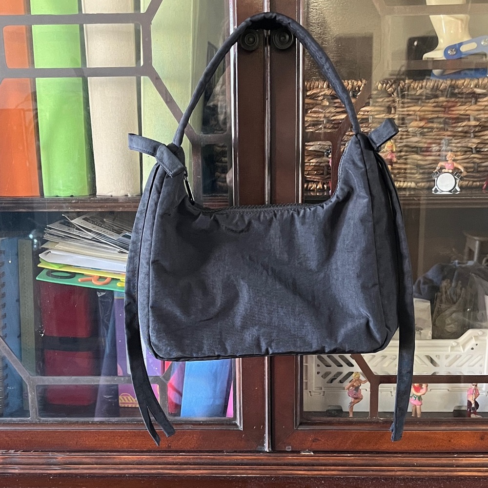 Like New Sandy Liang x BAGGU Black Bow Shoulder Bag - Picture 6 of 9